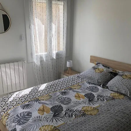 Appartement Cosy Et Lumineux Caussens Exterior photo